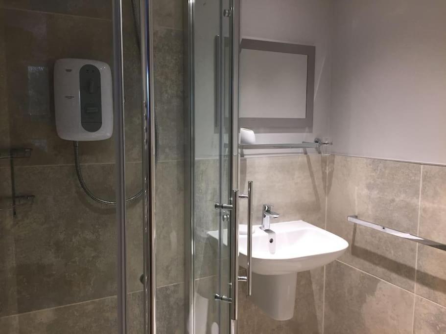 3 Bedroom Townhouse, Free Parking York Ngoại thất bức ảnh