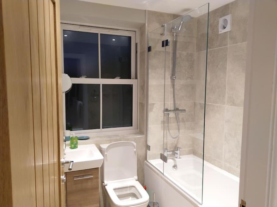 3 Bedroom Townhouse, Free Parking York Ngoại thất bức ảnh